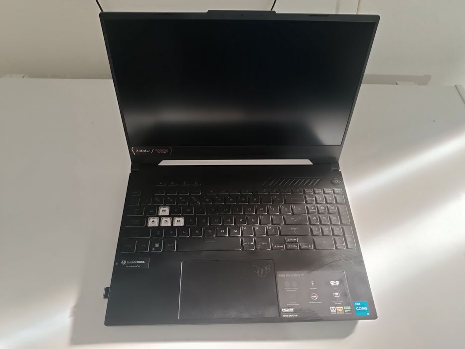 Vând laptop Asus