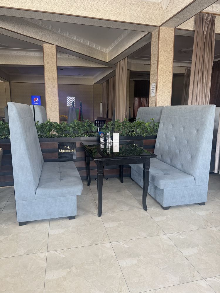 Komplekt divan Stoli bilan Kafe Restoran uchun zo'r variant