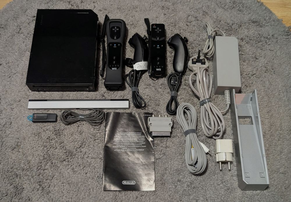 Consola Nintendo Wii Black Modata 2manete/nunchuckuri 64gb motionplus