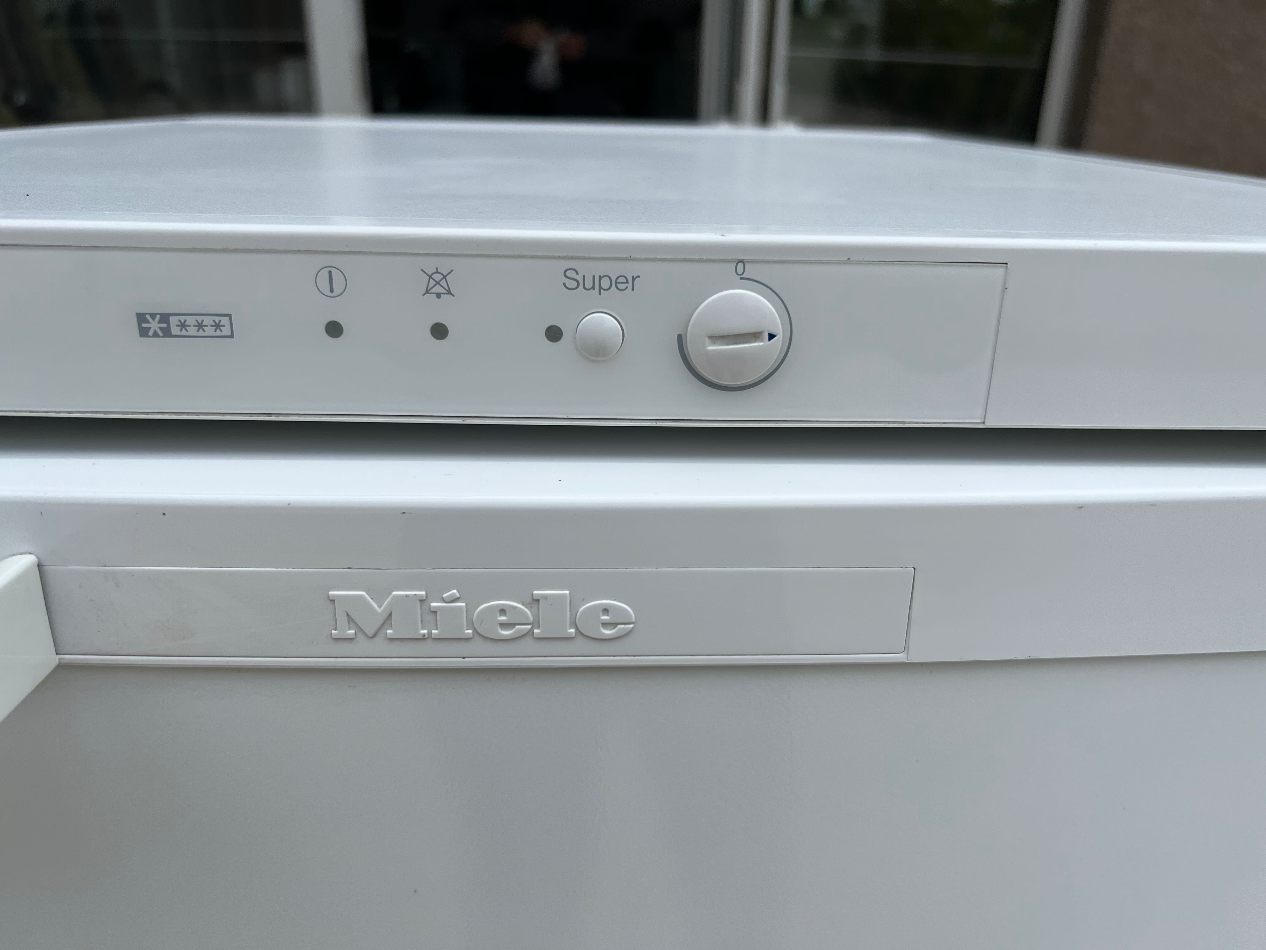 Фризер Miele -104 л,85/55/61 см,4бр. Чекмеджета
