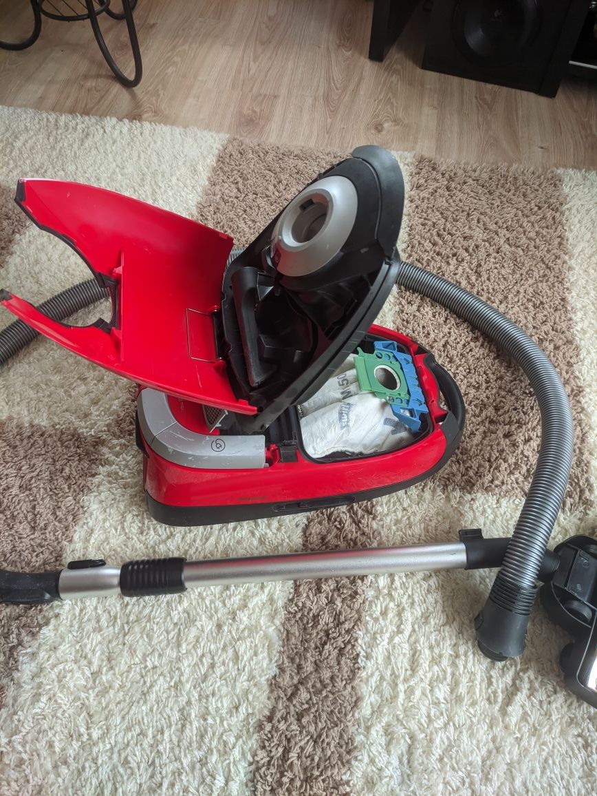 Прахосмукачка Miele 1600w.
