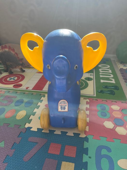 Слонче кракомобил