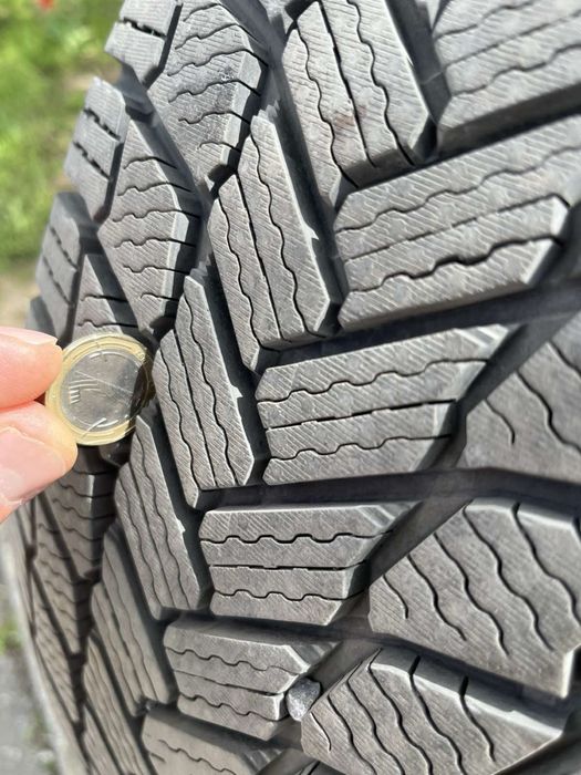 Зимни гуми 235/65/18 MICHELIN