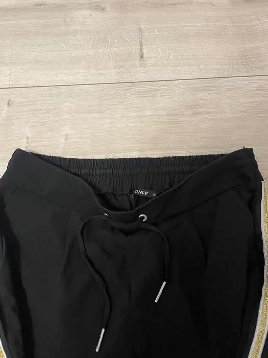 Pantaloni Only stare foarte buna