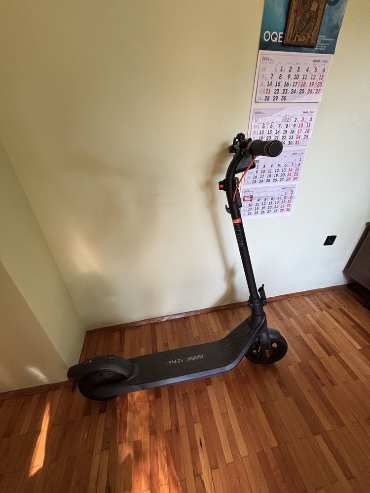 Продавам електрическа тротинетка Segway-Ninebot E2 Pro