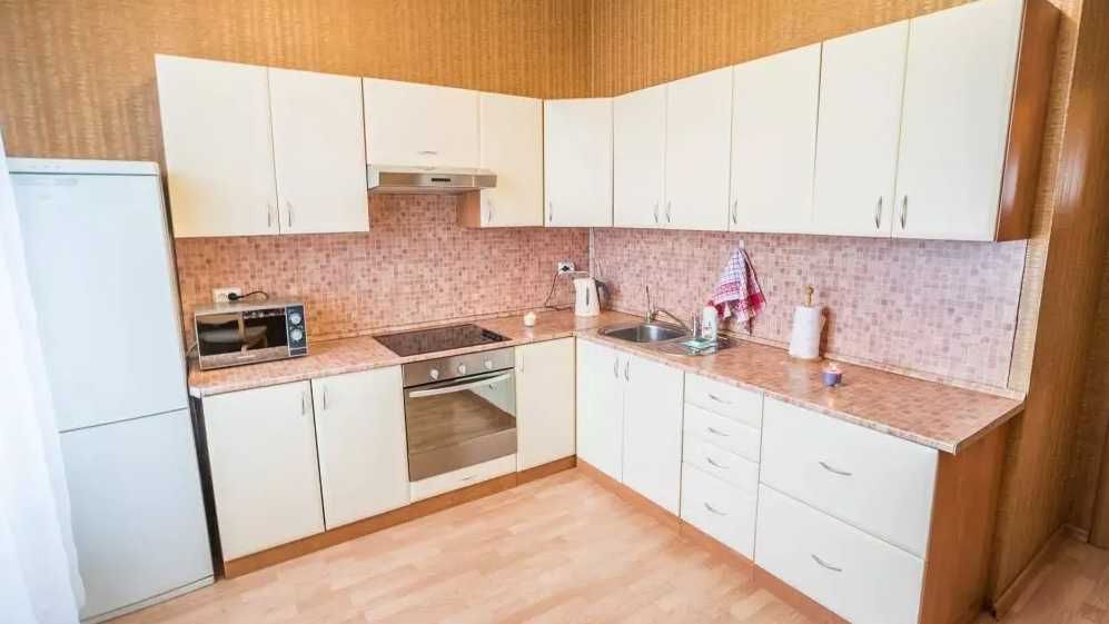 Дава се под наем Двустаен апартамент в Пловдив, Остромила - 60 кв.м за 270.3 € - Снимка #2