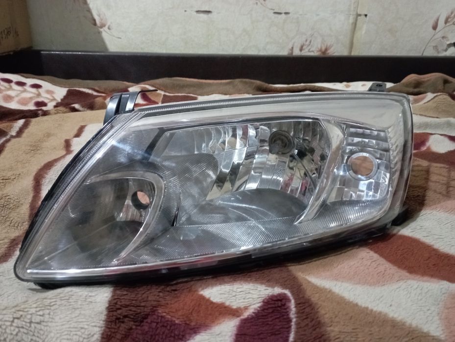 Фара на лада гранта 1