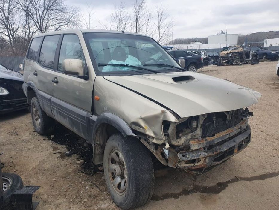 Dezmembrez Nissan Terrano 2 motor 3.0di, 154cp ZD30  plafon panoramic bara fata spate dezmembrari