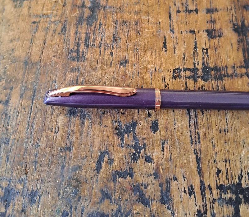 писалка Пеликан Pelikan лилава и розов метал в кутия