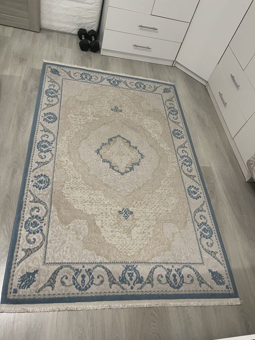 Продам ковер срочно