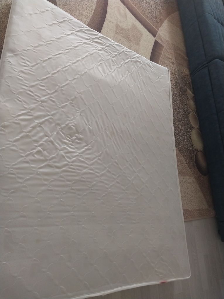 Матрас кровать қолданылған жеңіл матрас