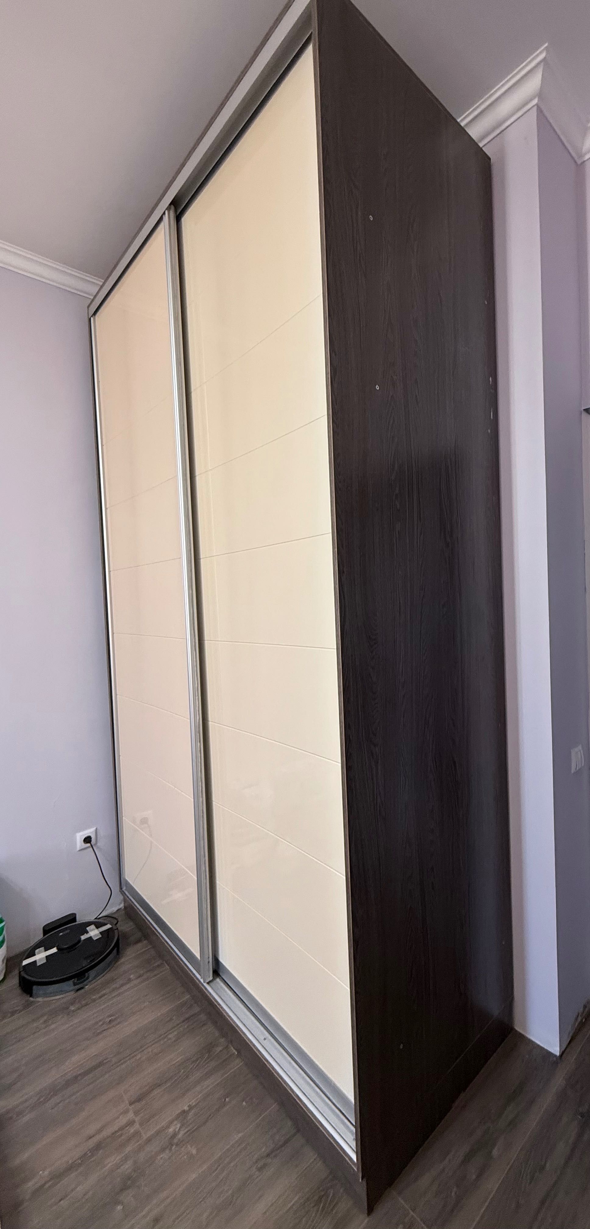 Продам шкаф срочно