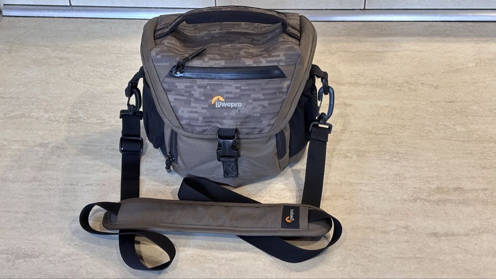 Фотографска чанта Lowepro NOVA 140 W II