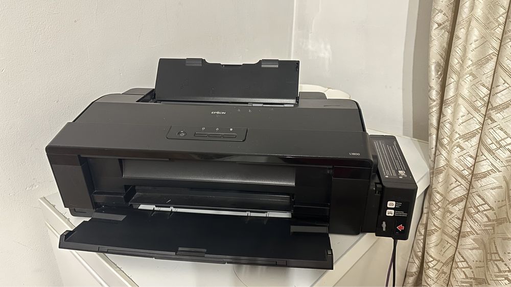 Продам принтер Epson L1800
