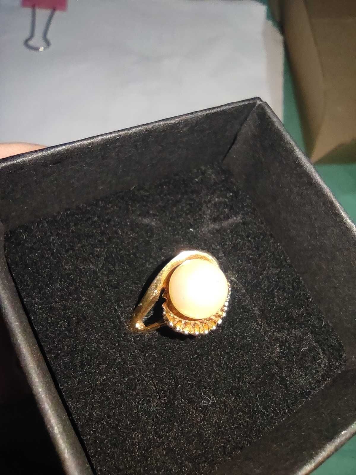 Inel vintage aur 14K  cu perla