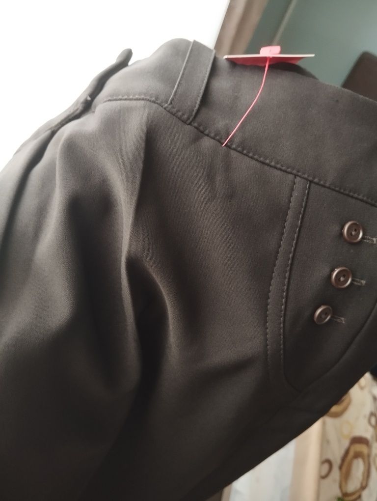 Pantaloni negri eleganți