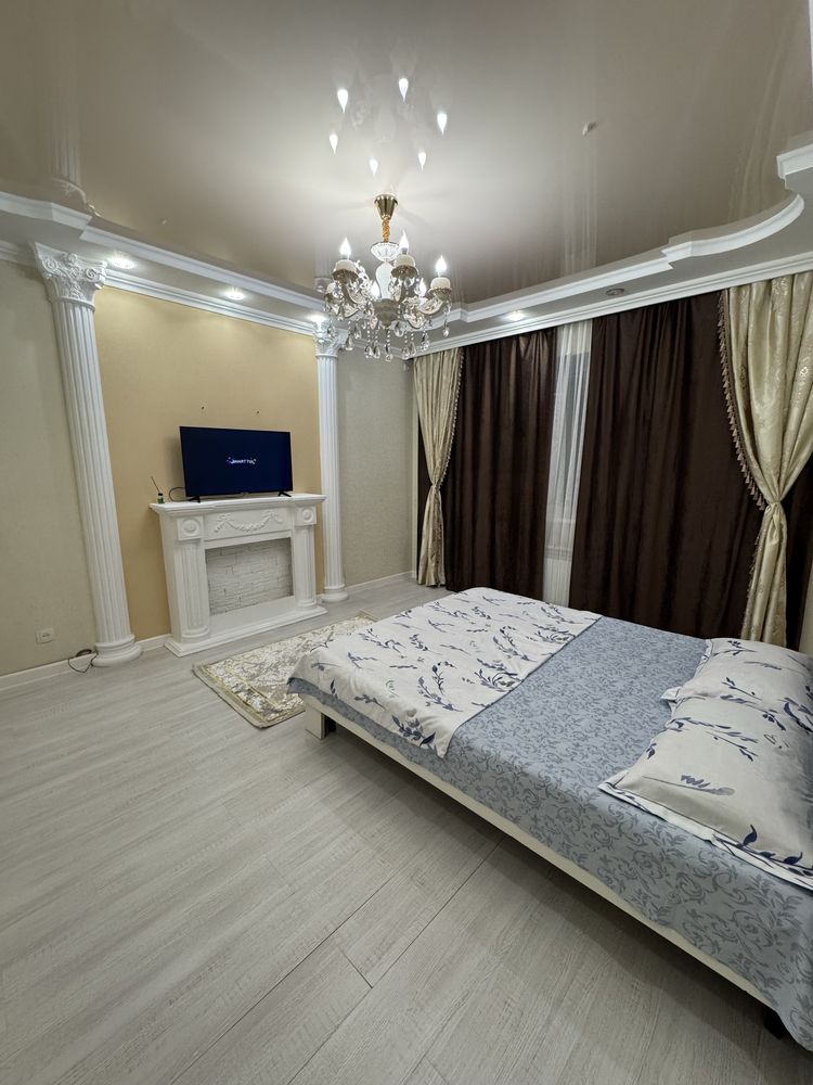 Квартира ПОЧАСАМ, В центре 8 мкр. 11-12 мкр. Космос, Батыс 2