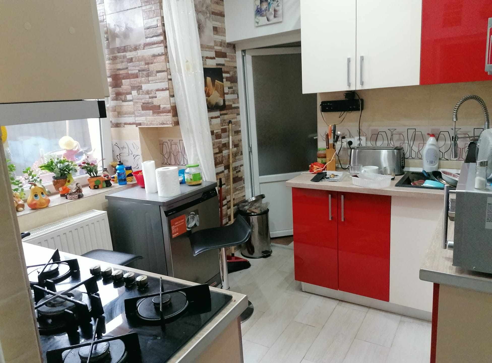 Vand casa in brasov 3 cam.living .2 bai .terasa buc.235000 e