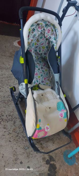 Санки детские на колёсах