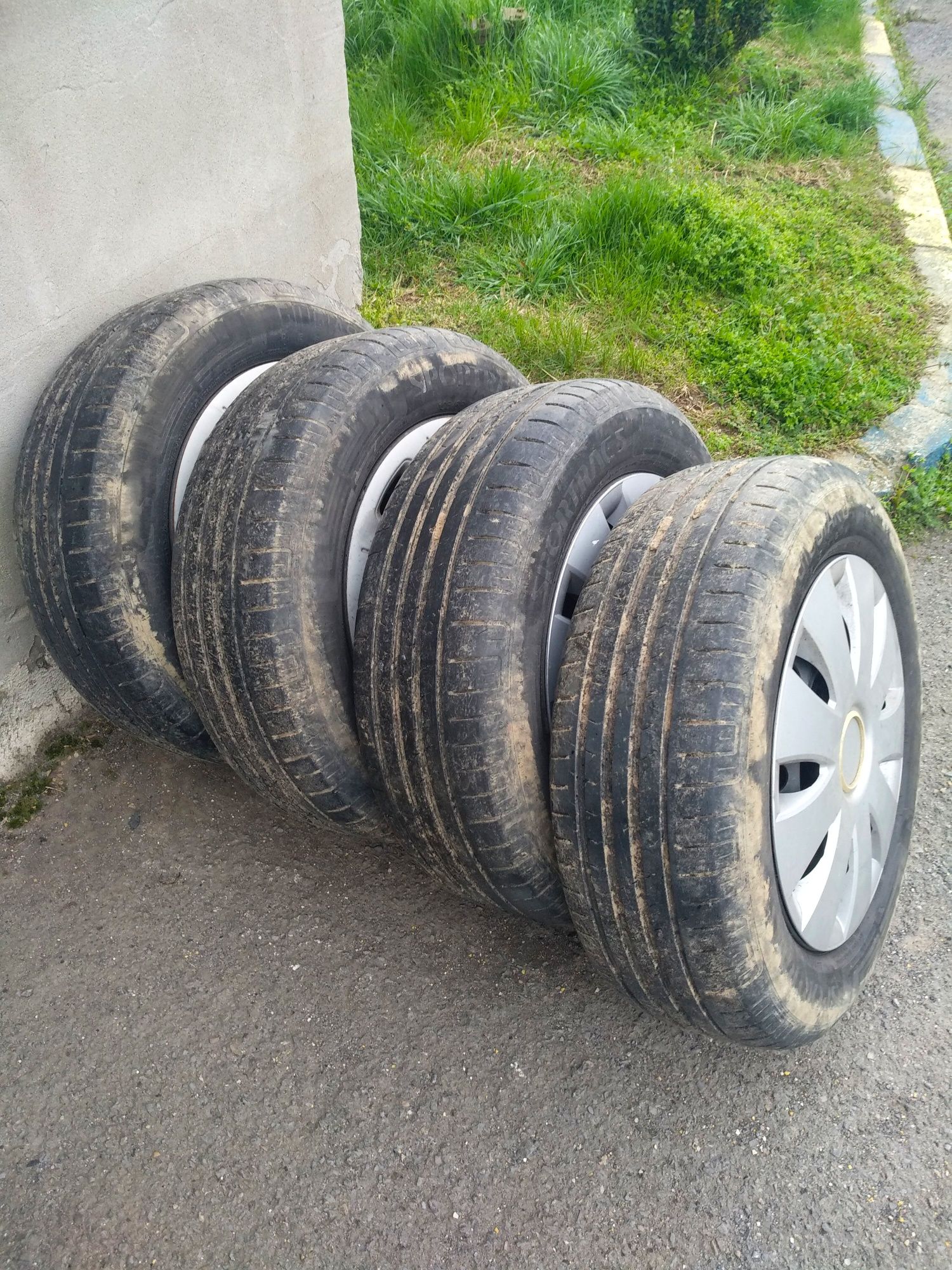 4 бр. джанти 15' 5x112 с летни гуми VW, Audi, Skoda