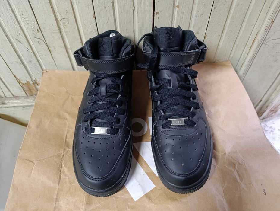 ''Nike Air Force 1 Mid Black''оригинални маратонки 38.5 номер