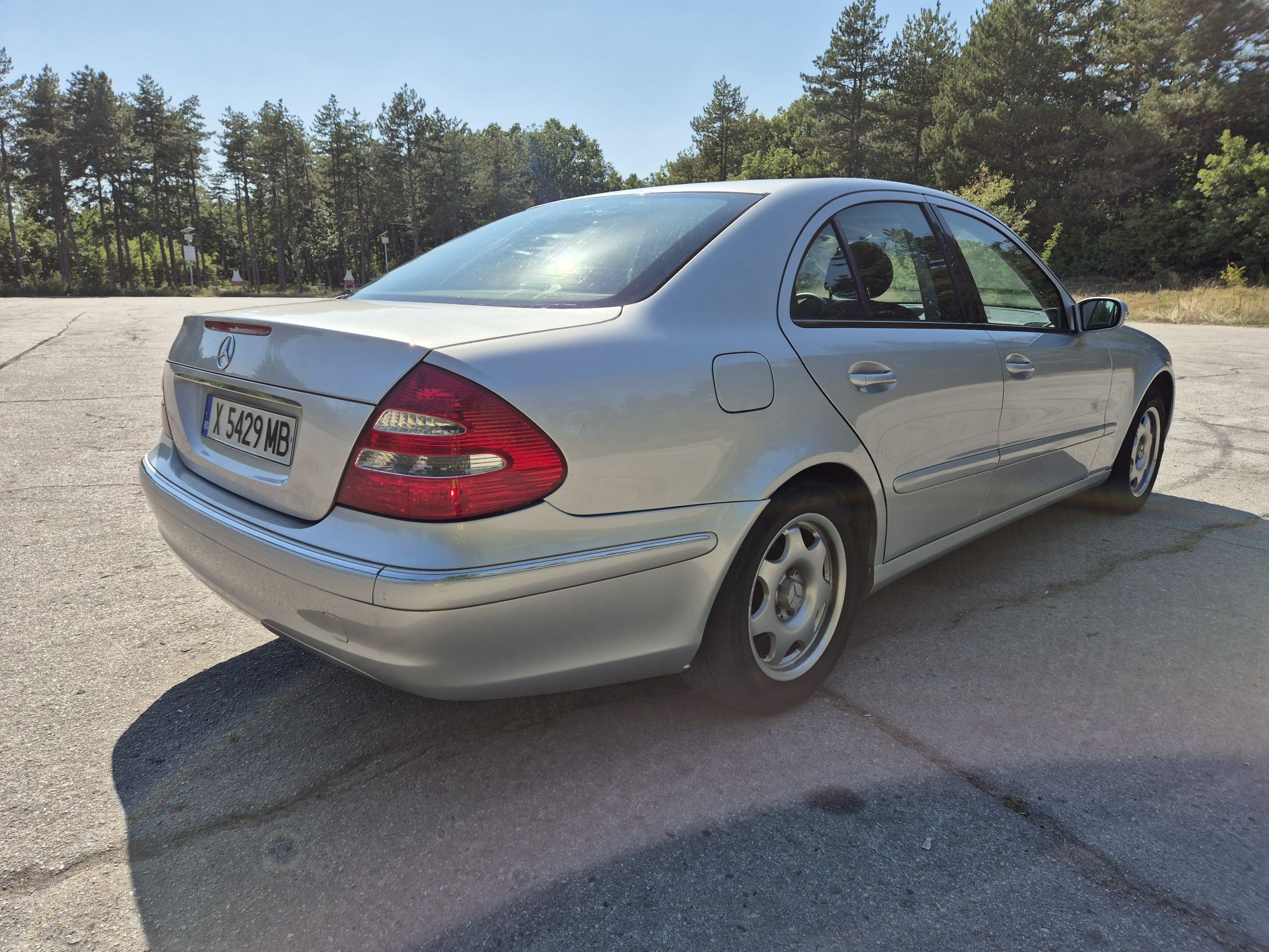 Mercedes E-Class W211