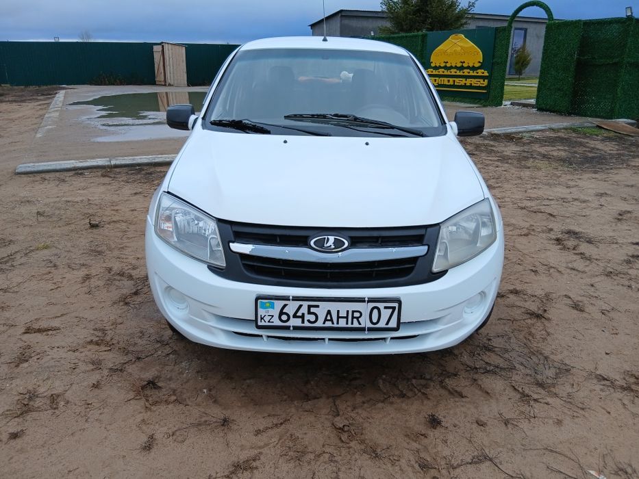 Ваз Гранта 2013 год