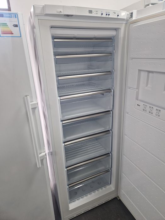 Фризер Bosch No Frost 340 литра 70 см