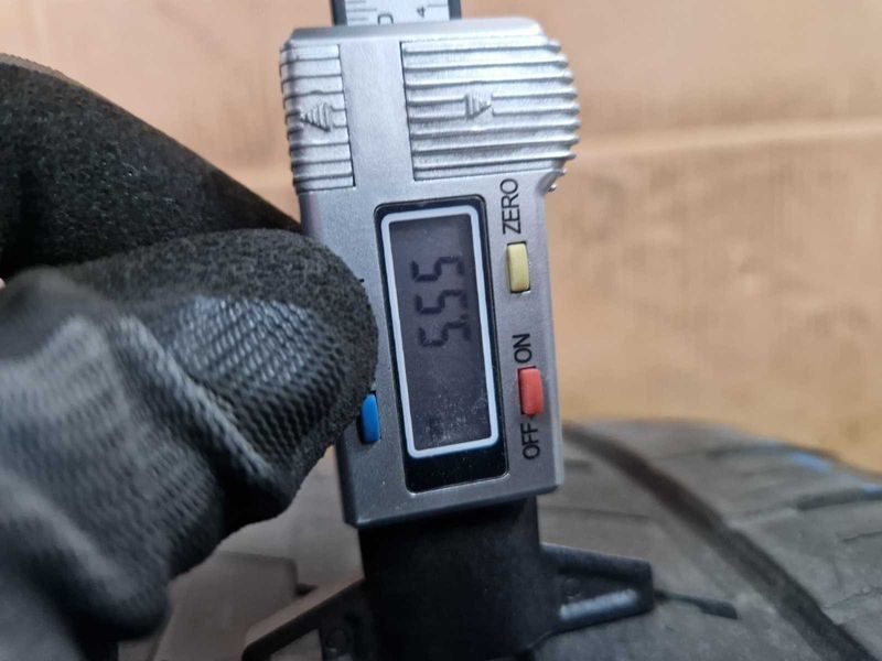 2 Hankook R20 305/40
летни гуми DOT1921