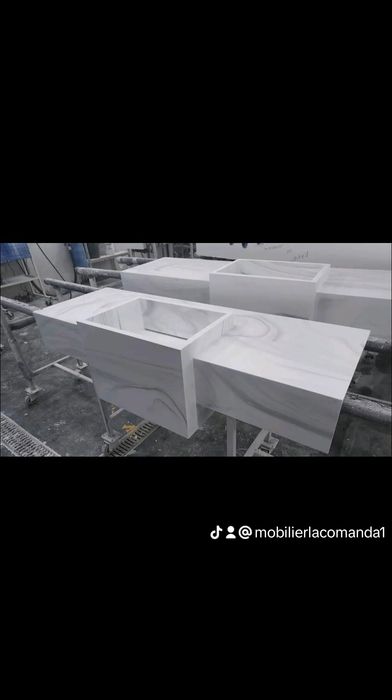Mobilier la comanda