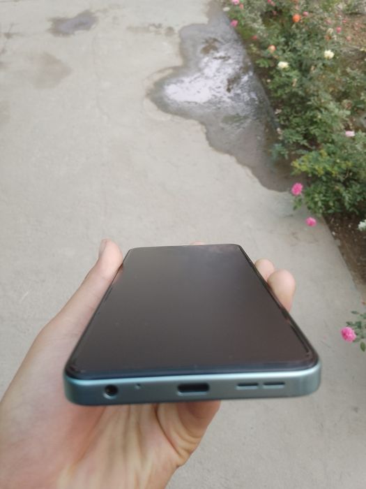 Solo 10 64/5 yangi telefon kar dok bor