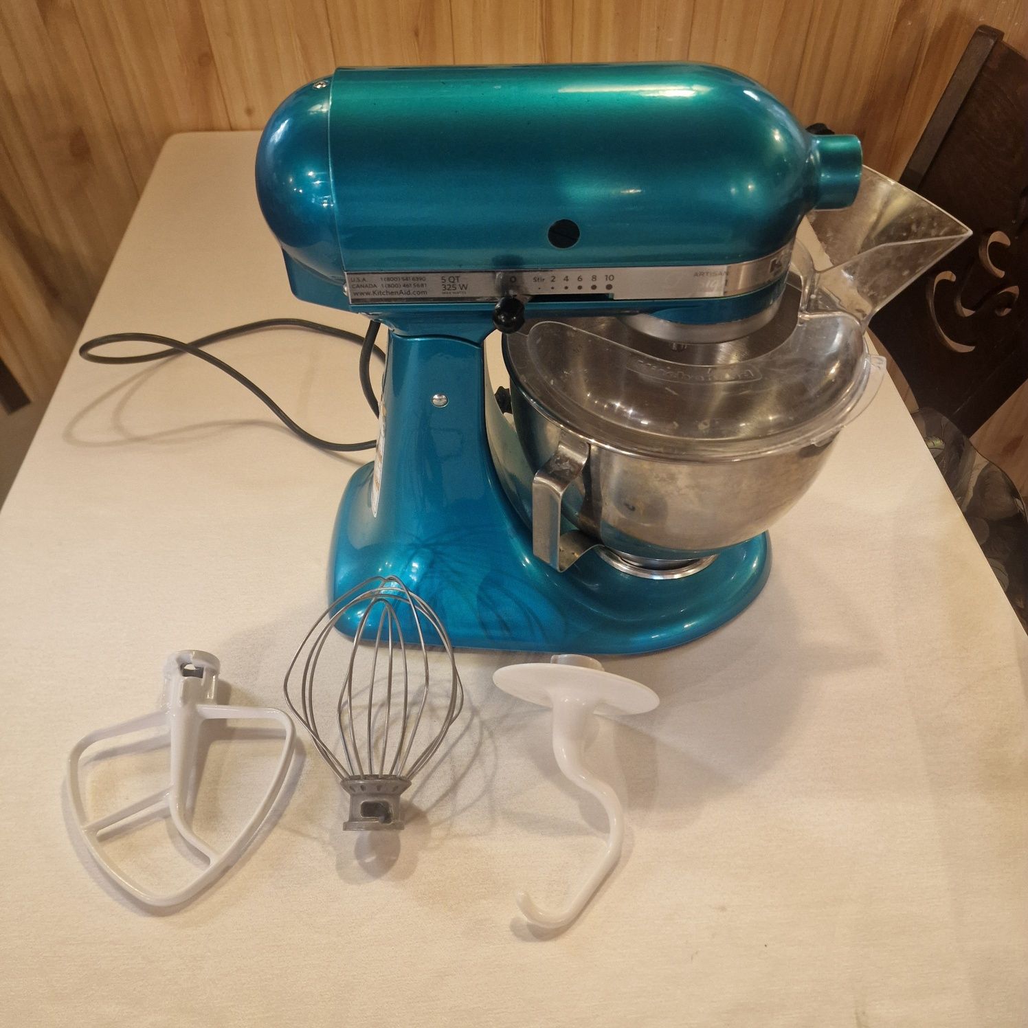 Kitchen Aid DESING планетарен миксер с 4 вида аксесоари