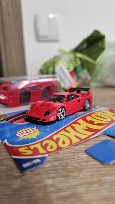 Hot wheels premium și mainline