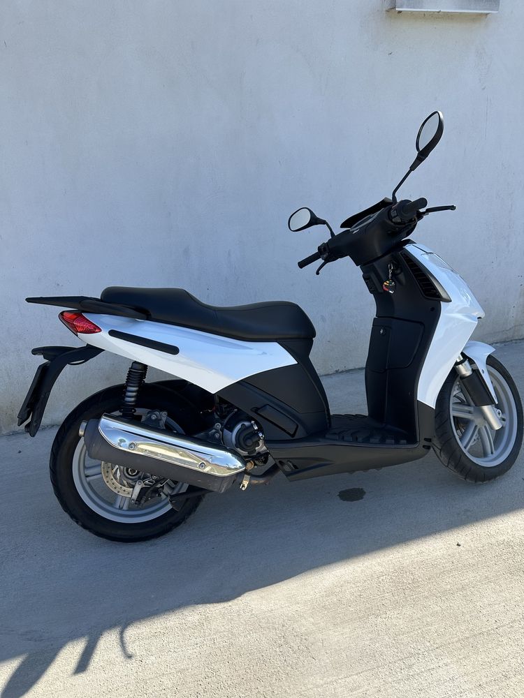 Aprilia Sportcity 250