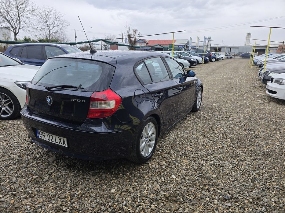 Bmw 120 D fab 2005 cutie automata Navigatie,piele Posibilitate RATE