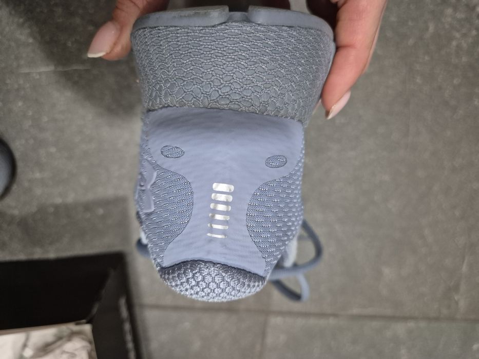 Маратонки underarmour hovr infinite, 35.5 номер