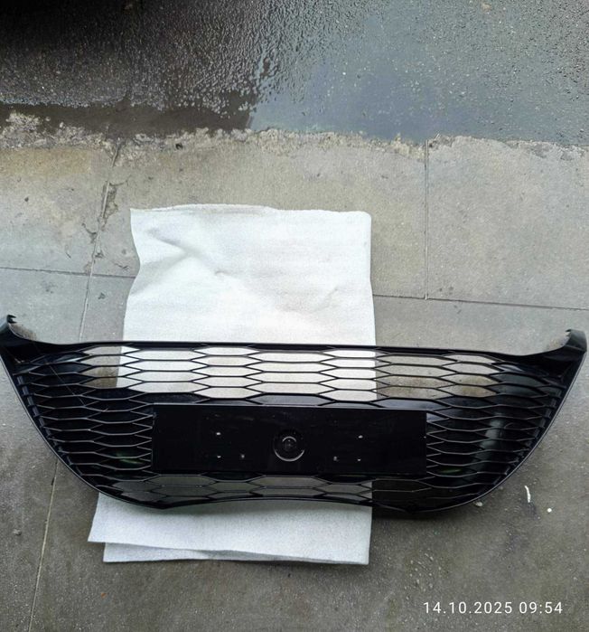 Решетка в броня за toyota yaris