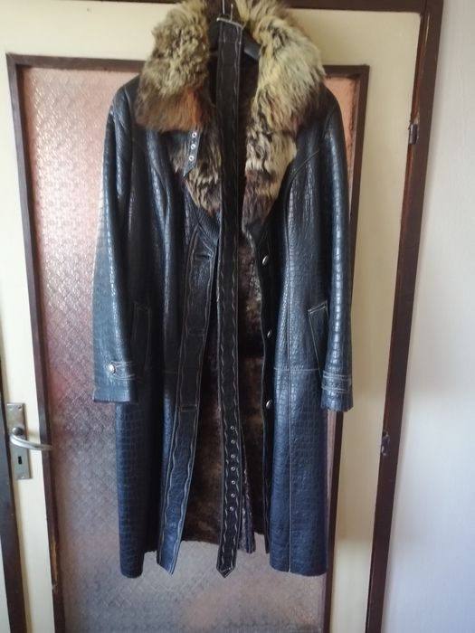 Кожух от естествена кожа и естествен косъм, палто