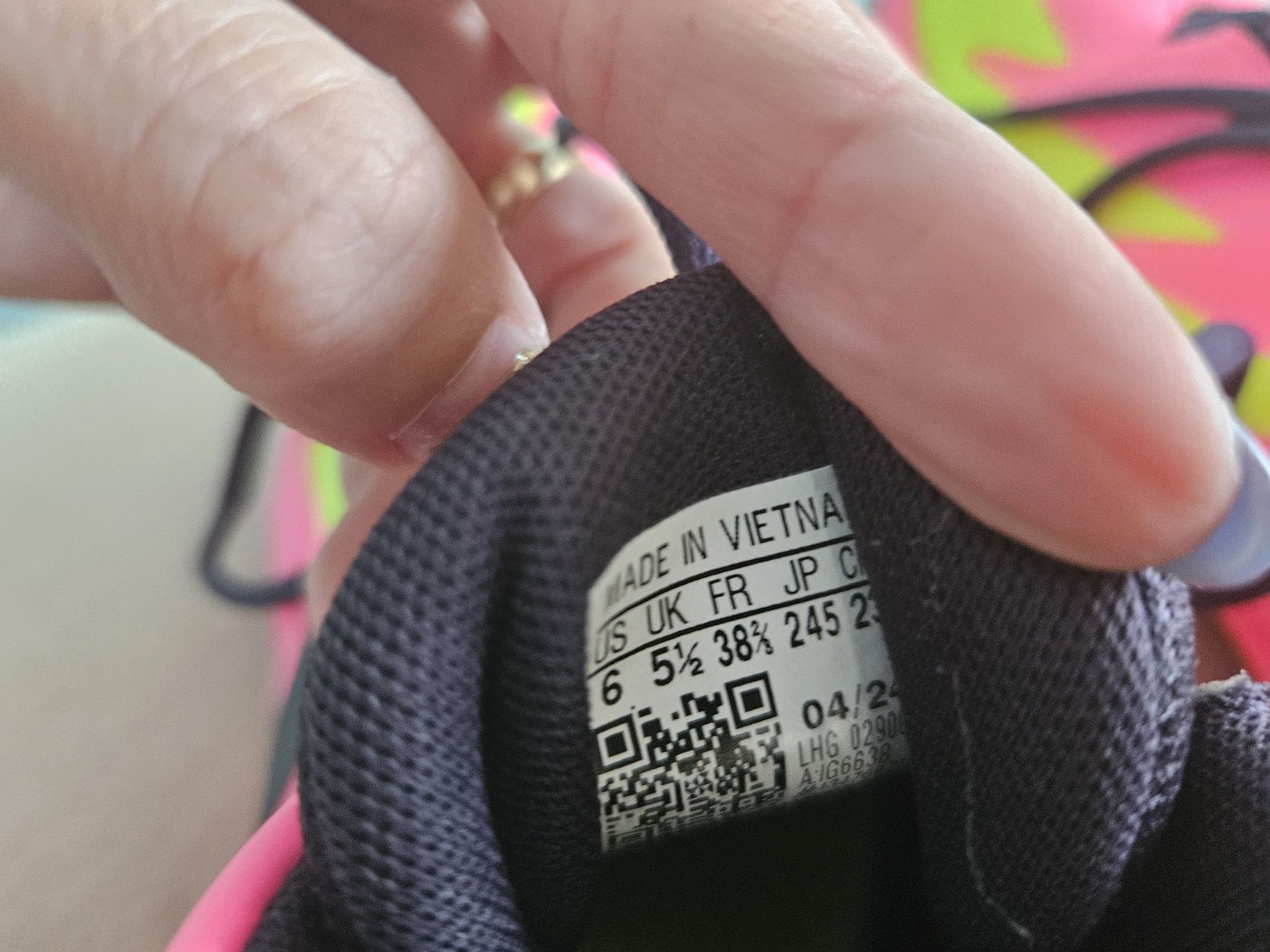 НОВИ Дамски маратонки Adidas 38 2/3