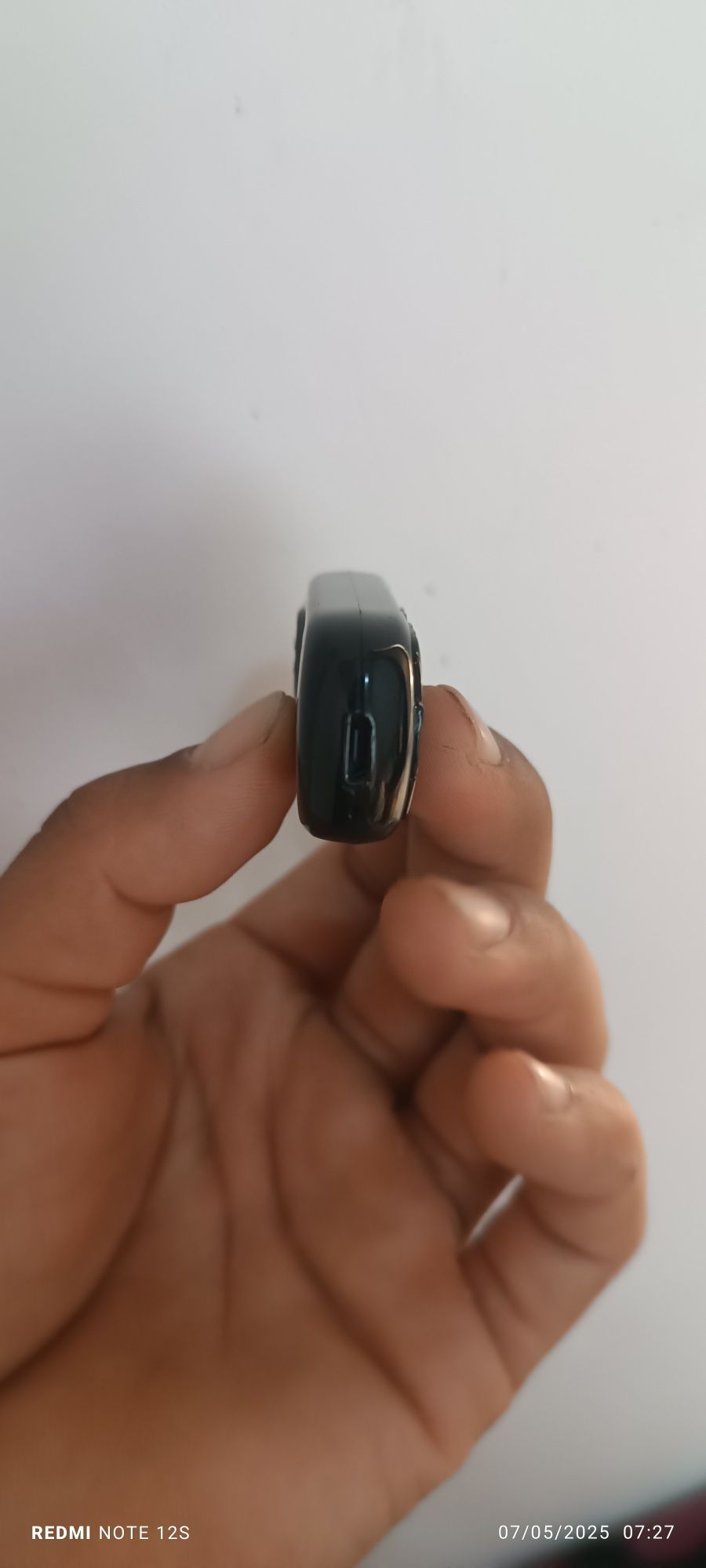 Motorola knopka qisqasi