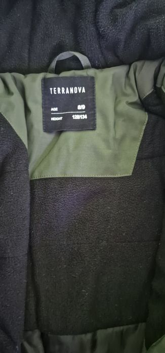 Запазено детско зимно яке 128/134