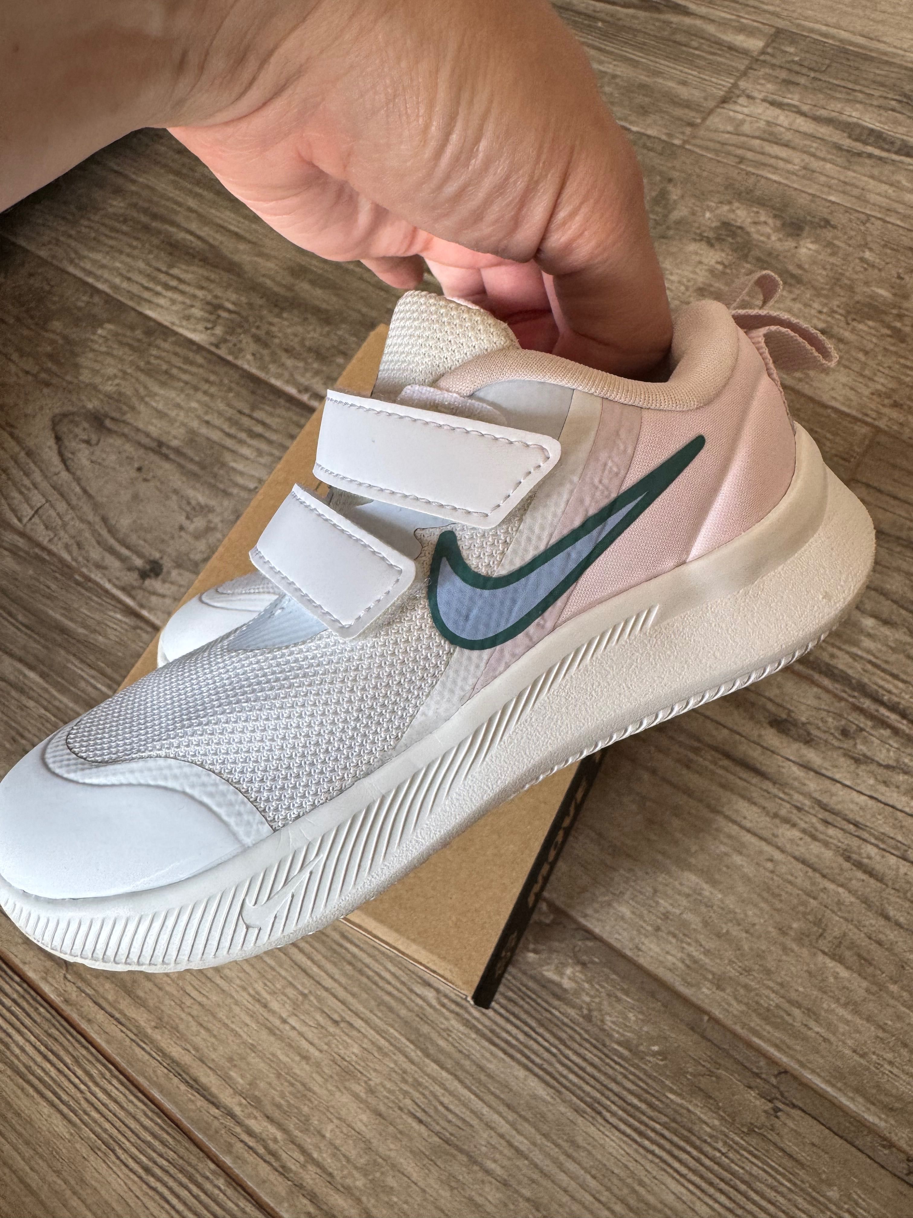 Маратонки Nike 26 размер