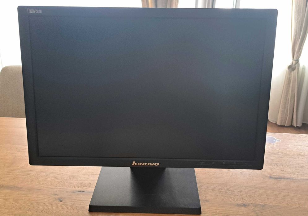 Монитор LENOVO ThinkVision