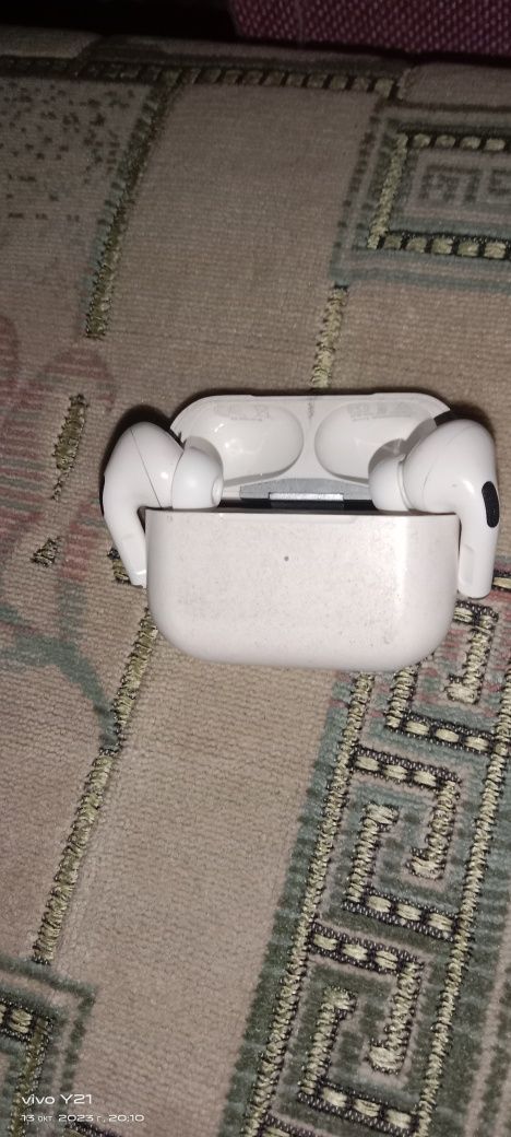 Продам наушник air pods pro