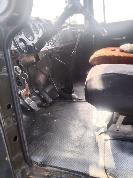 Zil 130 sotiladi ideal xolata 1993 yil