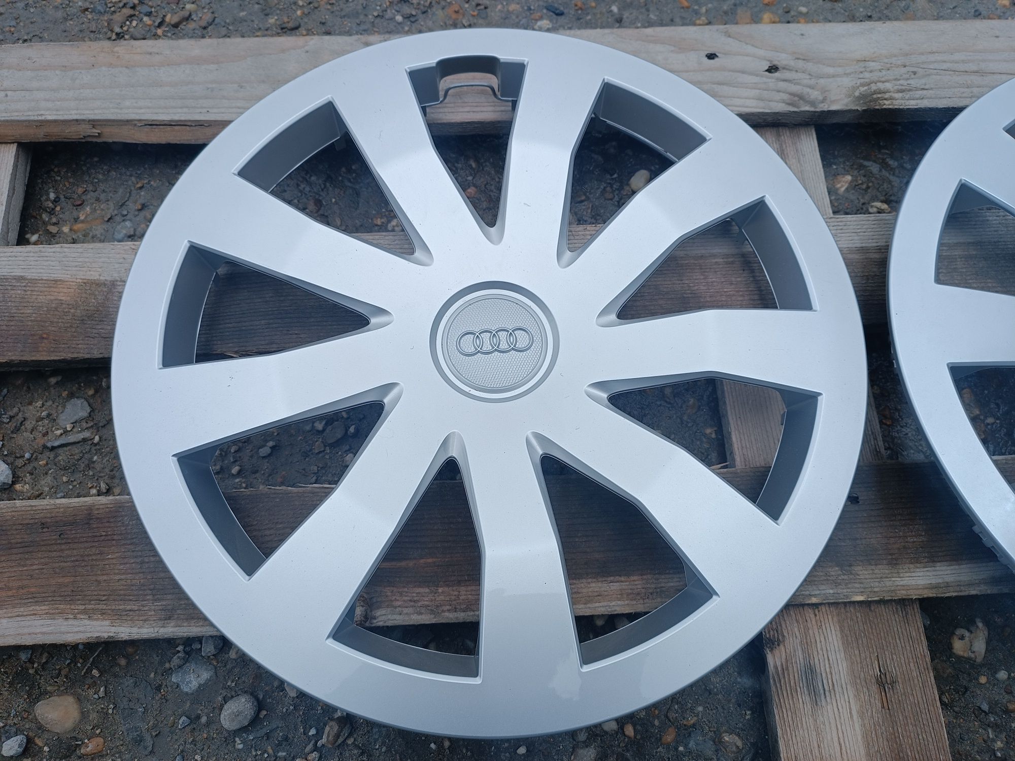 Оригинални тасове Audi 15 цола