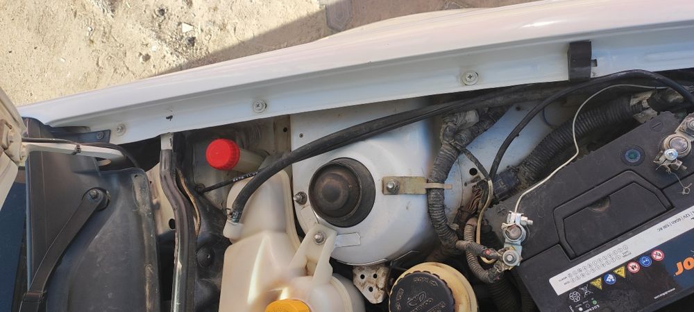 Nexia 2  kraska toza.  Ideal avtomobil kamchililk xarajatlari yoq