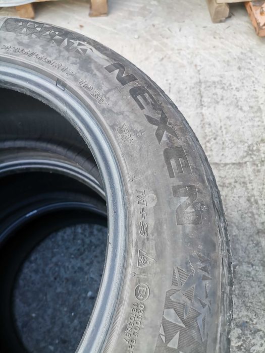 Зимни гуми Nexen 235 55 17