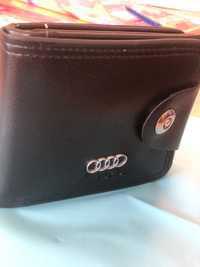 Продавам портмоне с лого на Audi