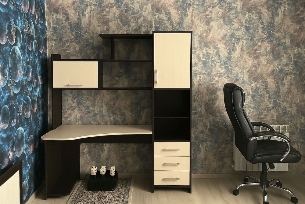 Стол письменный